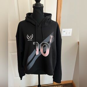 New women’s official Messi collection black pull over cropped hoodie. Size XXL.